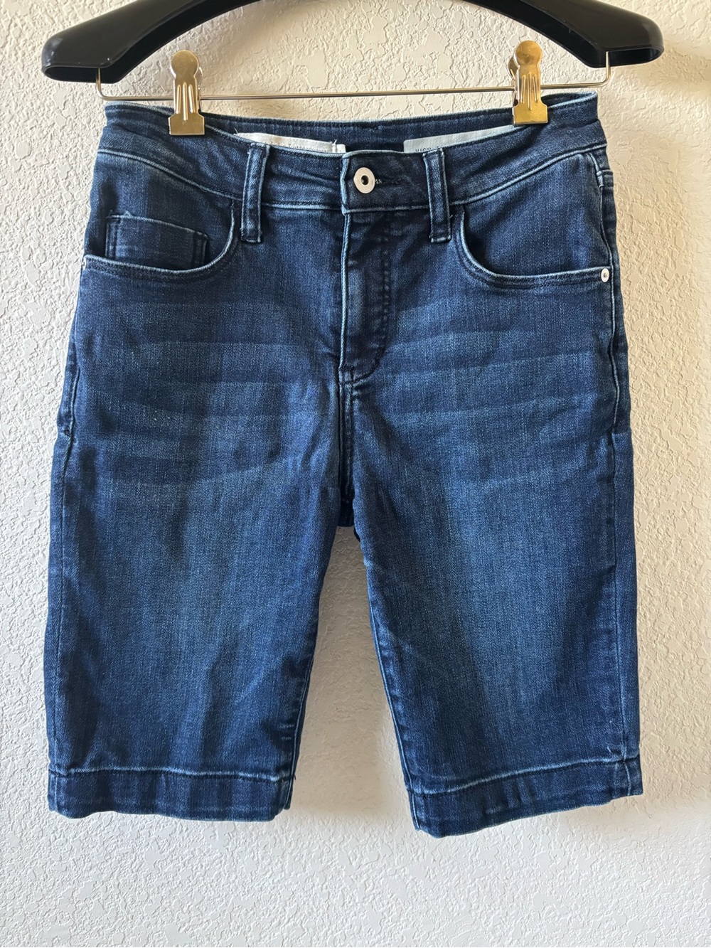 Anthropologie women’s Bermuda high rise Slim Shorts